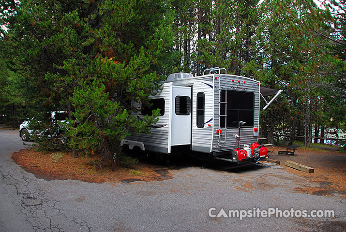 Yellowstone National Park Grant Village 301