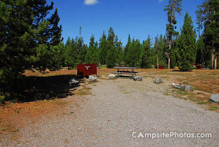 Yellowstone National Park Indian Creek 069